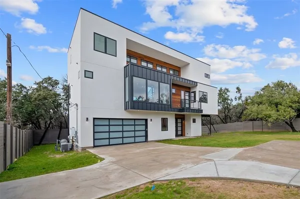 $10,000 | 200 Lake Hills Drive North, Austin, TX 78733