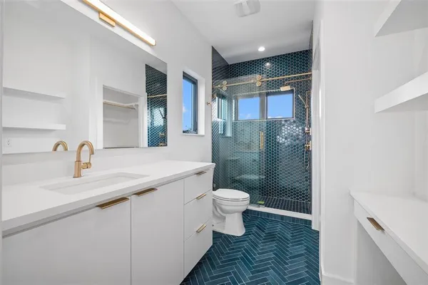 $10,000 | 200 Lake Hills Drive North, Austin, TX 78733