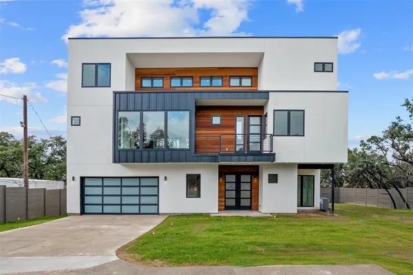 $10,000 | 200 Lake Hills Drive North, Austin, TX 78733