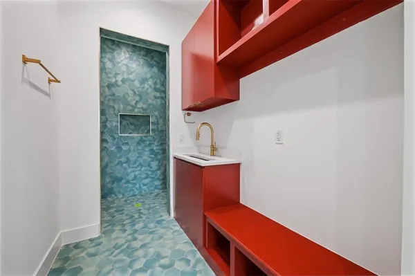 $10,000 | 200 Lake Hills Drive North, Austin, TX 78733