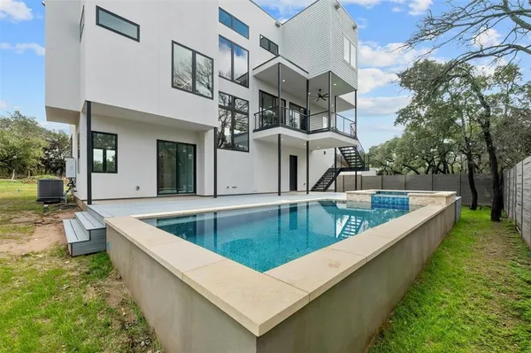 $10,000 | 200 Lake Hills Drive North, Austin, TX 78733