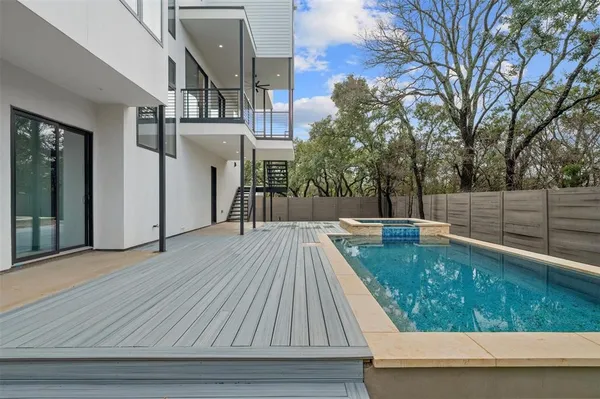 $10,000 | 200 Lake Hills Drive North, Austin, TX 78733