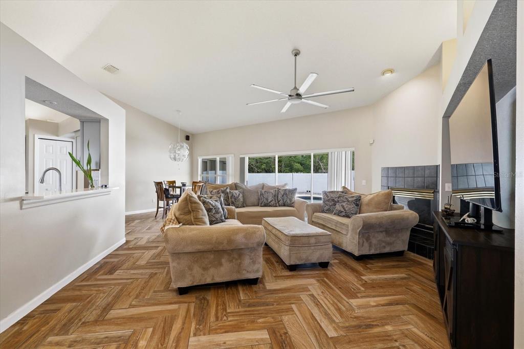 224 Bryan Oak Avenue Brandon, FL 33511 - Photo 5 of 33 a living room with furniture and a large window