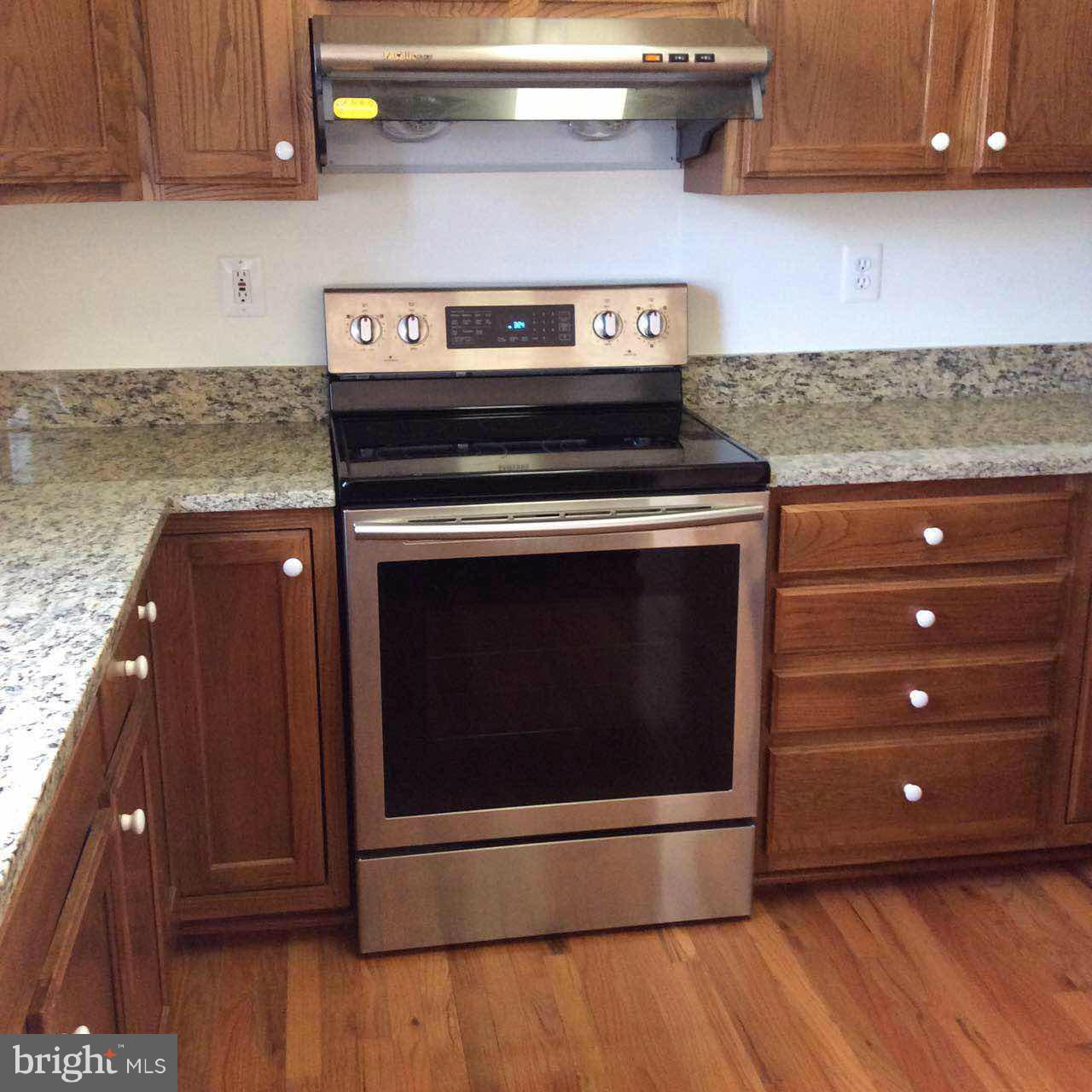 2572 Bear Den Road Frederick, MD 21701 - Photo 4 of 20 Kitchen