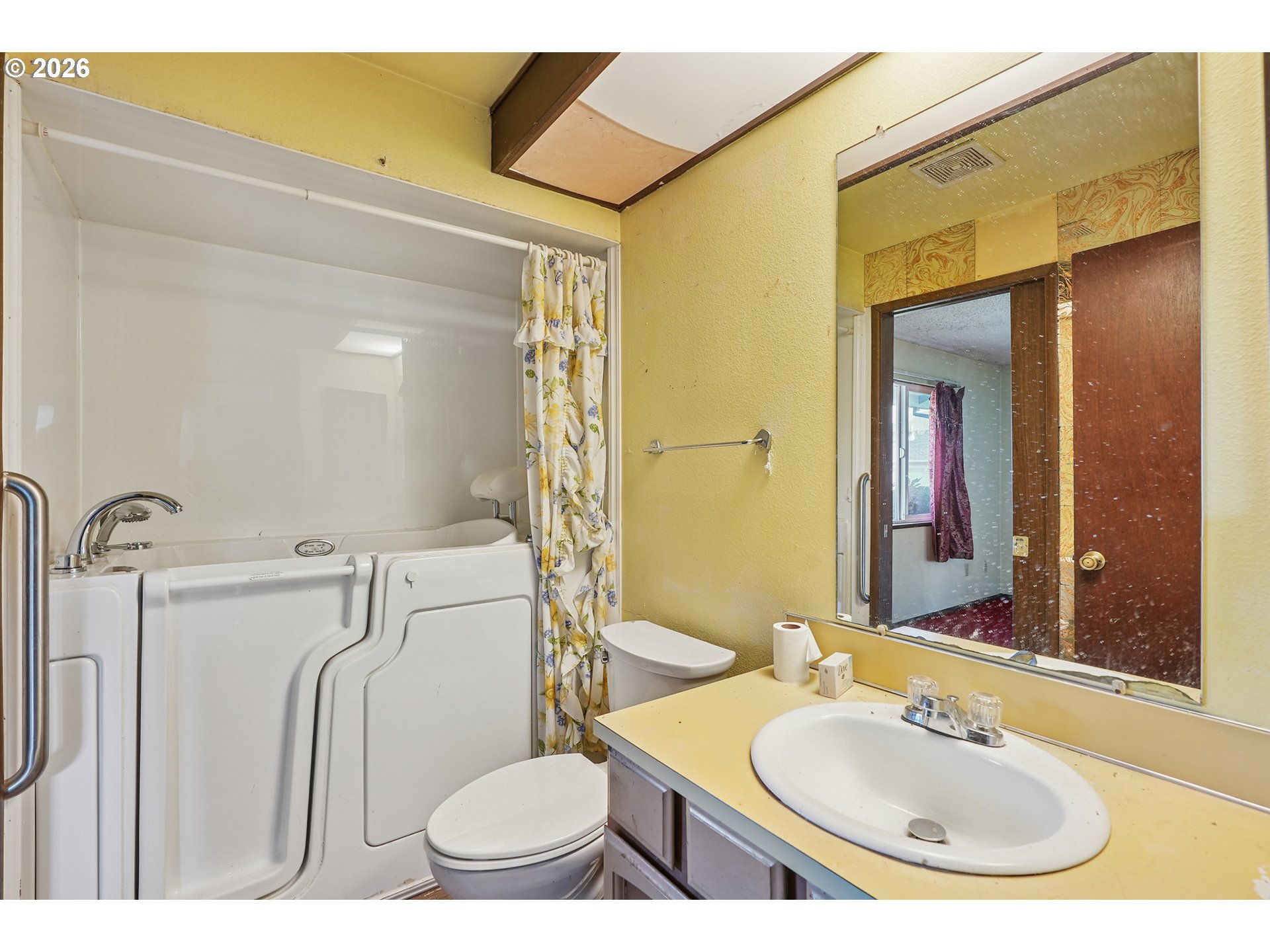 1384 Northeast 19th Street Gresham, OR 97030 - Photo 16 of 27