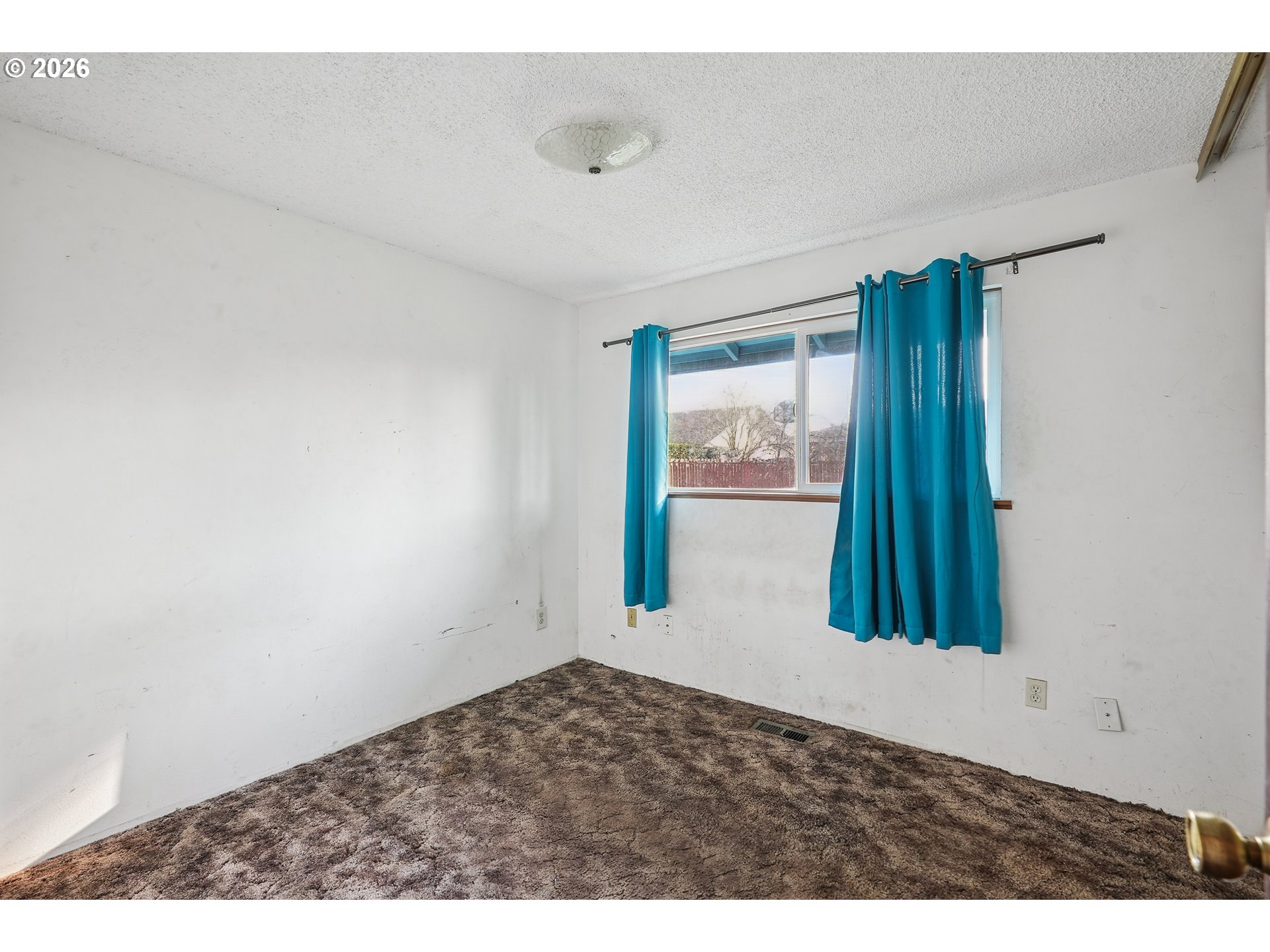 1384 Northeast 19th Street Gresham, OR 97030 - Photo 17 of 27