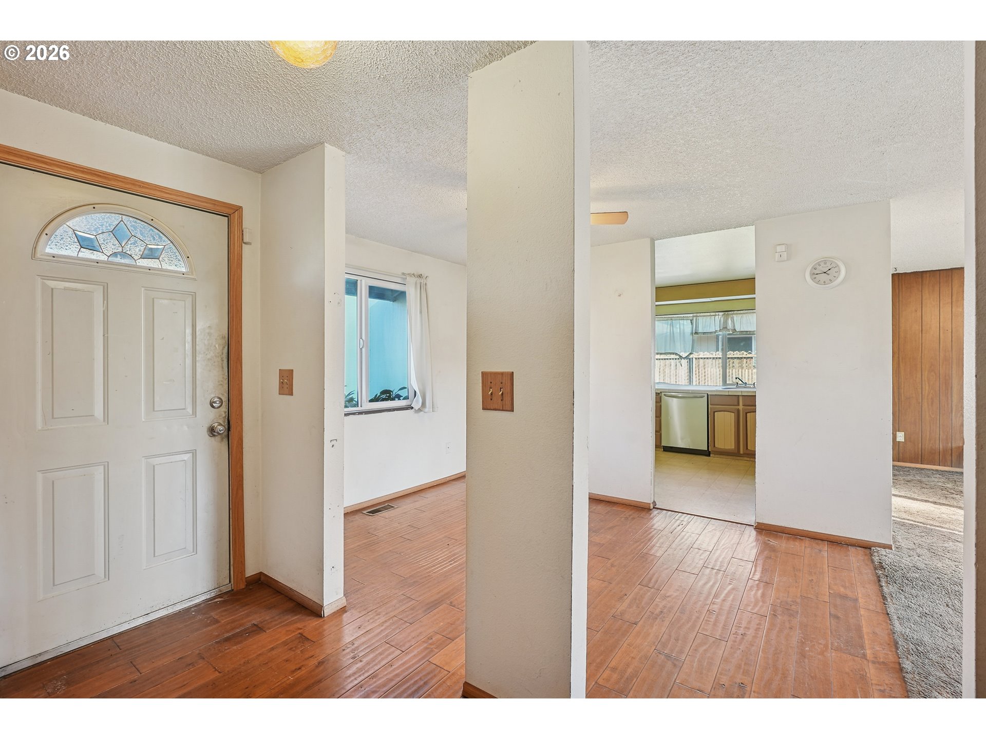 1384 Northeast 19th Street Gresham, OR 97030 - Photo 3 of 27