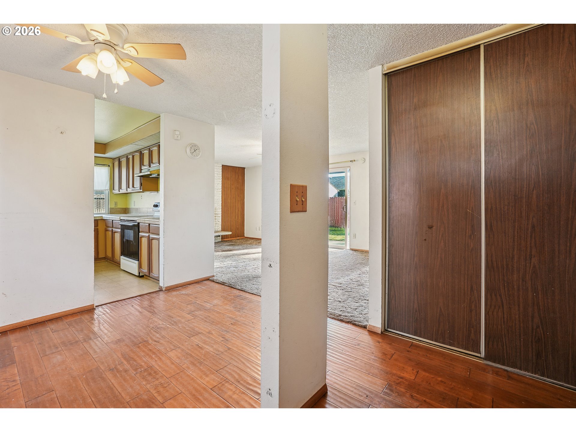 1384 Northeast 19th Street Gresham, OR 97030 - Photo 4 of 27