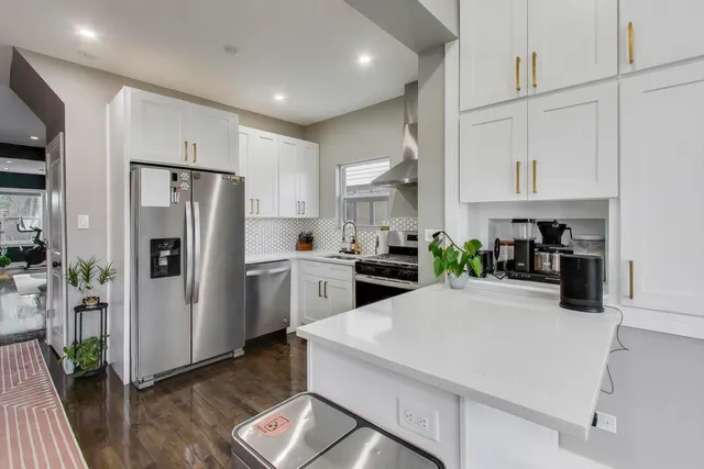 $600,000 | 5524 North Luna Avenue, Chicago, IL 60630