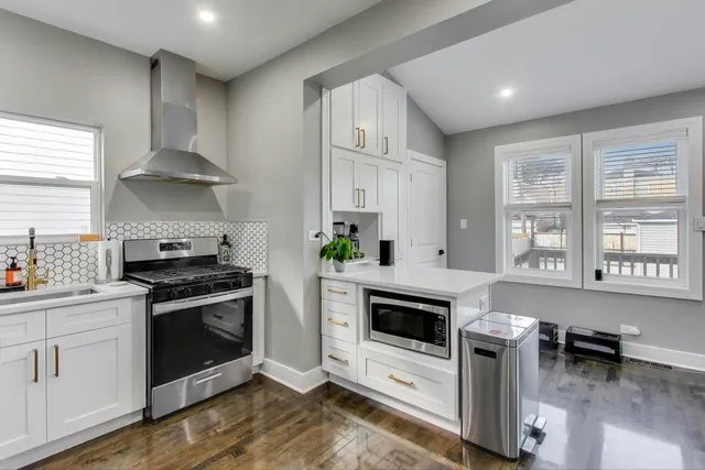 $600,000 | 5524 North Luna Avenue, Chicago, IL 60630