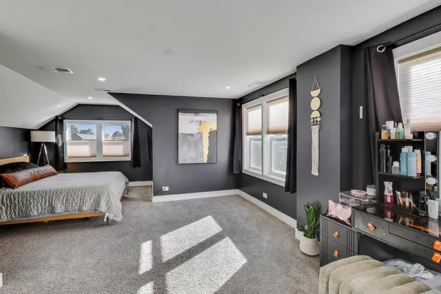 $600,000 | 5524 North Luna Avenue, Chicago, IL 60630