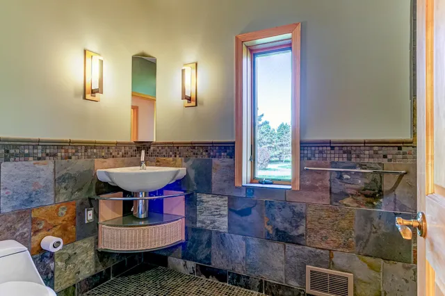 $1,225,000 | 14995 42nd Street South, Afton, MN 55001