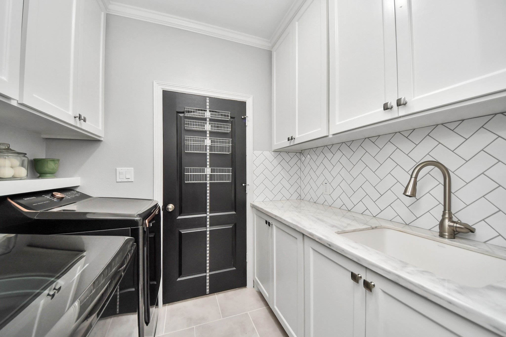 2811 Hadley Springs Lane Spring, TX 77386 - Photo 27 of 50 a kitchen with a sink and cabinets