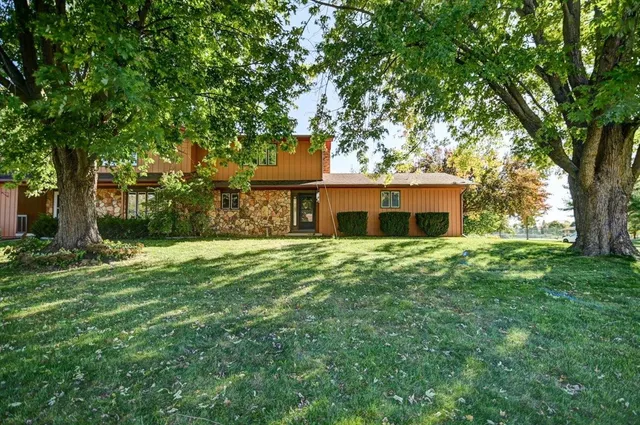 $324,900 | 2640 Osmundsen Road, Fitchburg, WI 53711