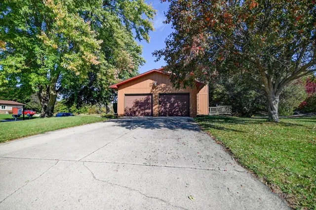 $324,900 | 2640 Osmundsen Road, Fitchburg, WI 53711