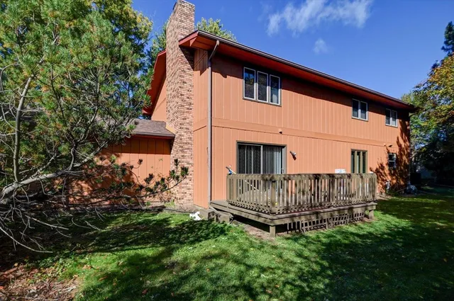 $324,900 | 2640 Osmundsen Road, Fitchburg, WI 53711