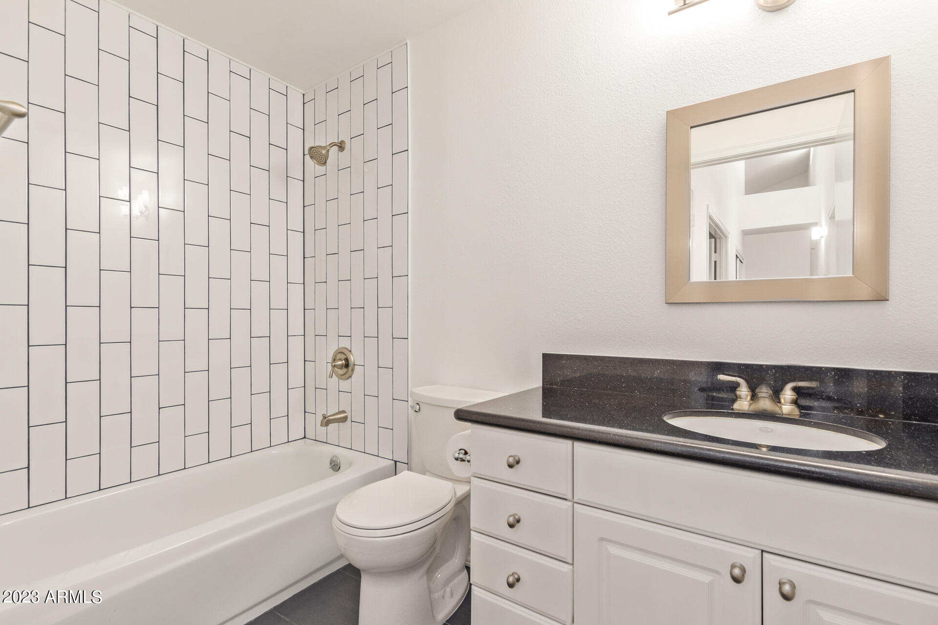 2625 East Roma Avenue Phoenix, AZ 85016 - Photo 12 of 15 13 Roma 2625
