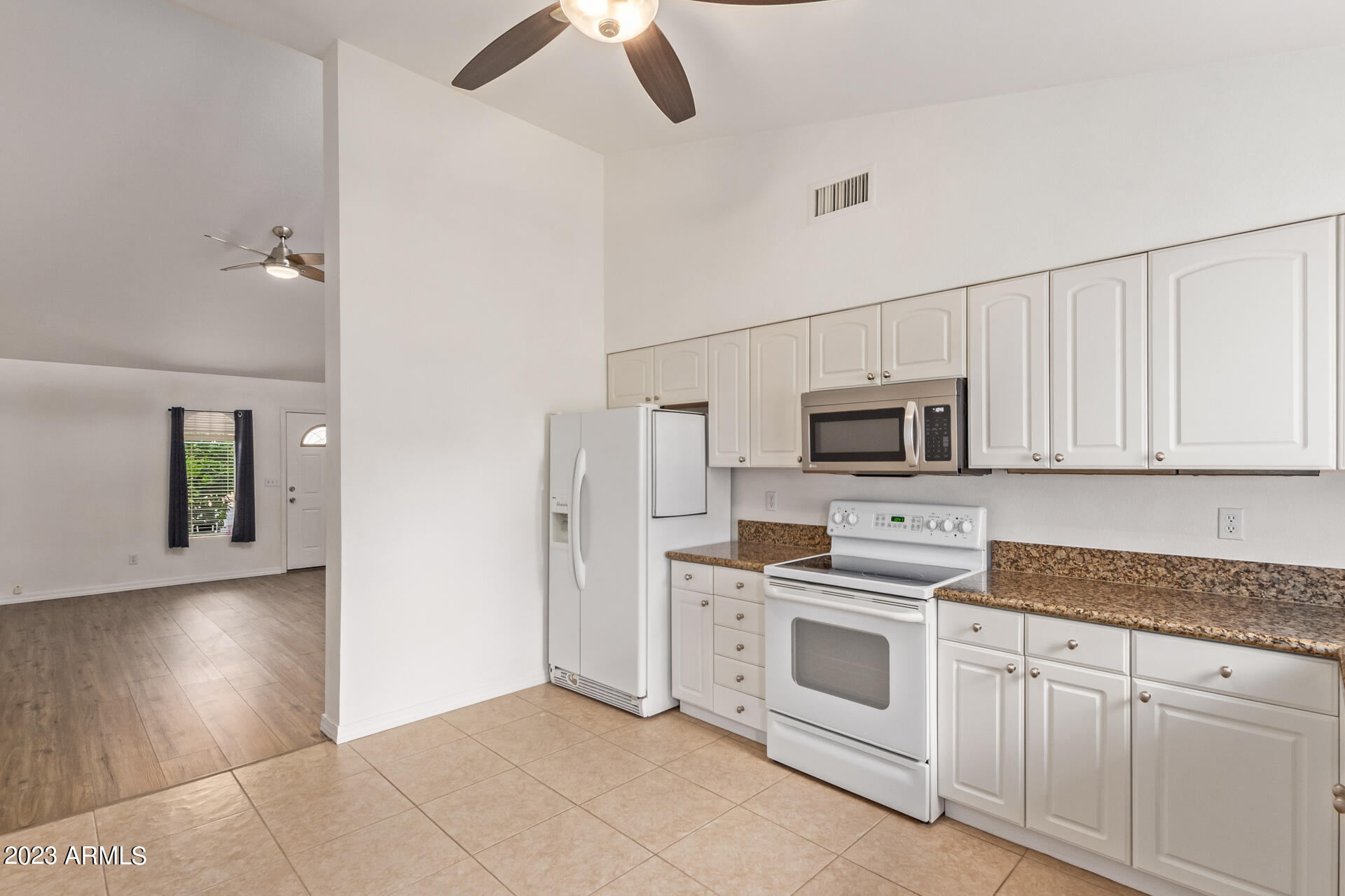 2625 East Roma Avenue Phoenix, AZ 85016 - Photo 5 of 15 06 Roma 2625