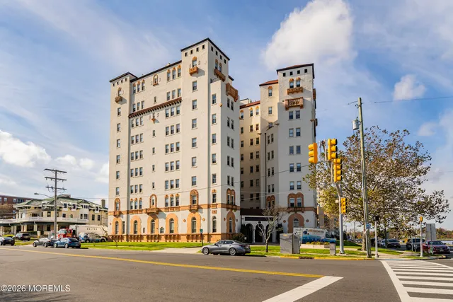 $275,000 | 400 Deal Lake Drive, Unit 6E, Asbury Park, NJ 07712