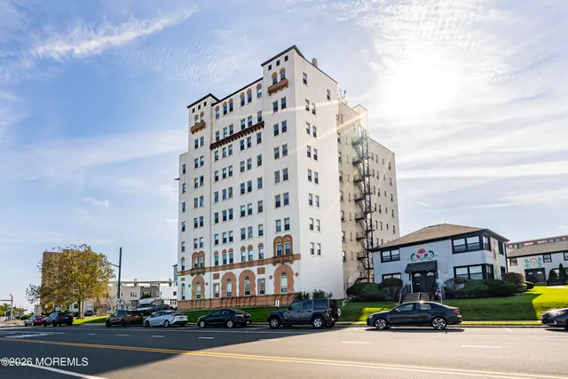 $275,000 | 400 Deal Lake Drive, Unit 6E, Asbury Park, NJ 07712