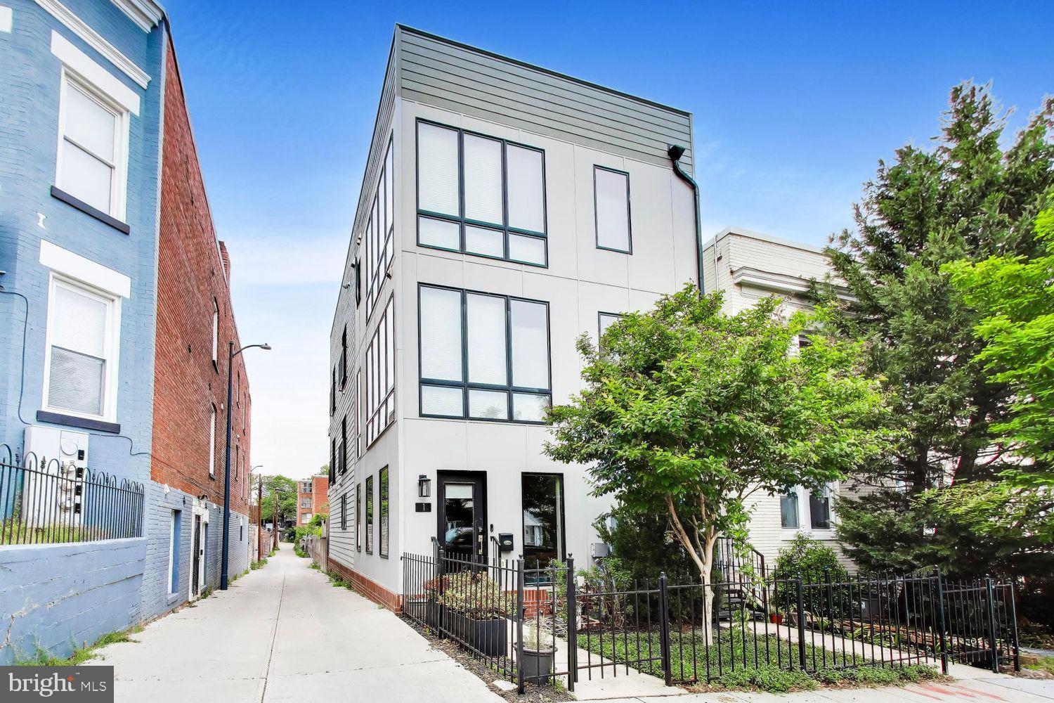 310 V Street Northeast, Unit 1 Washington, DC 20002 - Photo 1 of 20