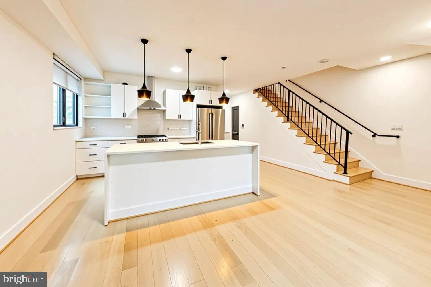 310 V Street Northeast, Unit 1 Washington, DC 20002 - Photo 5 of 20