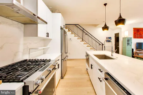$849,000 | 310 V Street Northeast, Unit 1, Washington, DC 20002