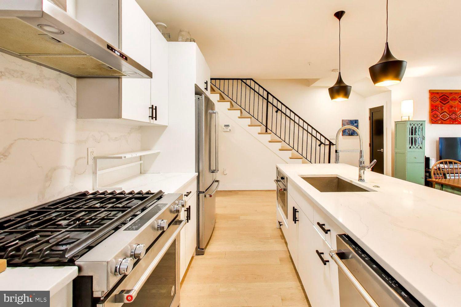 310 V Street Northeast, Unit 1 Washington, DC 20002 - Photo 8 of 20
