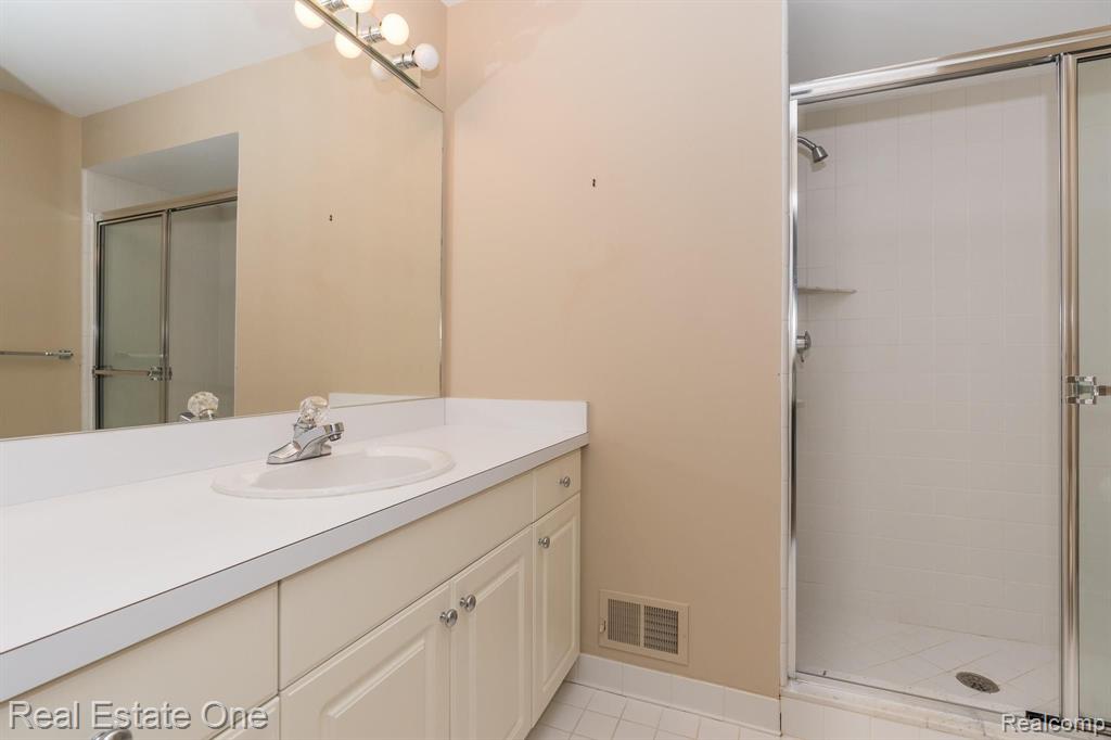 1784 Blue Grass Drive Rochester Hills, MI 48306 - Photo 49 of 72