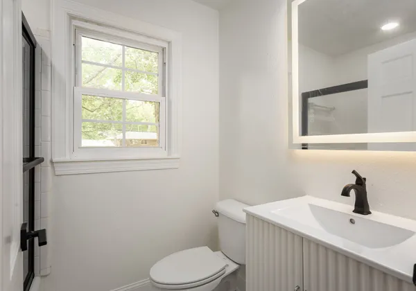 $349,900 | 102 Colonial Drive, Florence, AL 35633