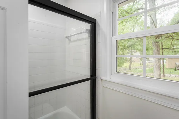 $349,900 | 102 Colonial Drive, Florence, AL 35633