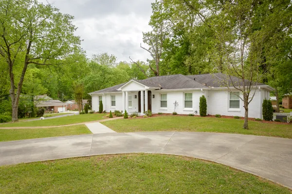 $349,900 | 102 Colonial Drive, Florence, AL 35633