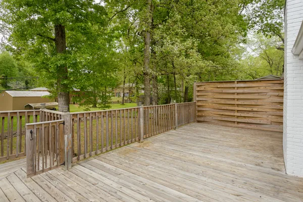 $349,900 | 102 Colonial Drive, Florence, AL 35633