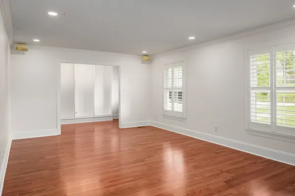 $349,900 | 102 Colonial Drive, Florence, AL 35633