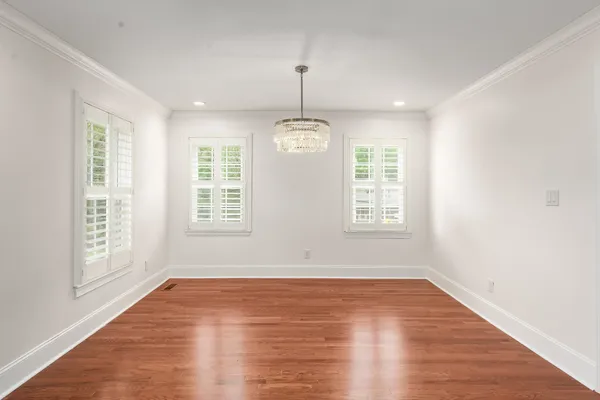 $349,900 | 102 Colonial Drive, Florence, AL 35633