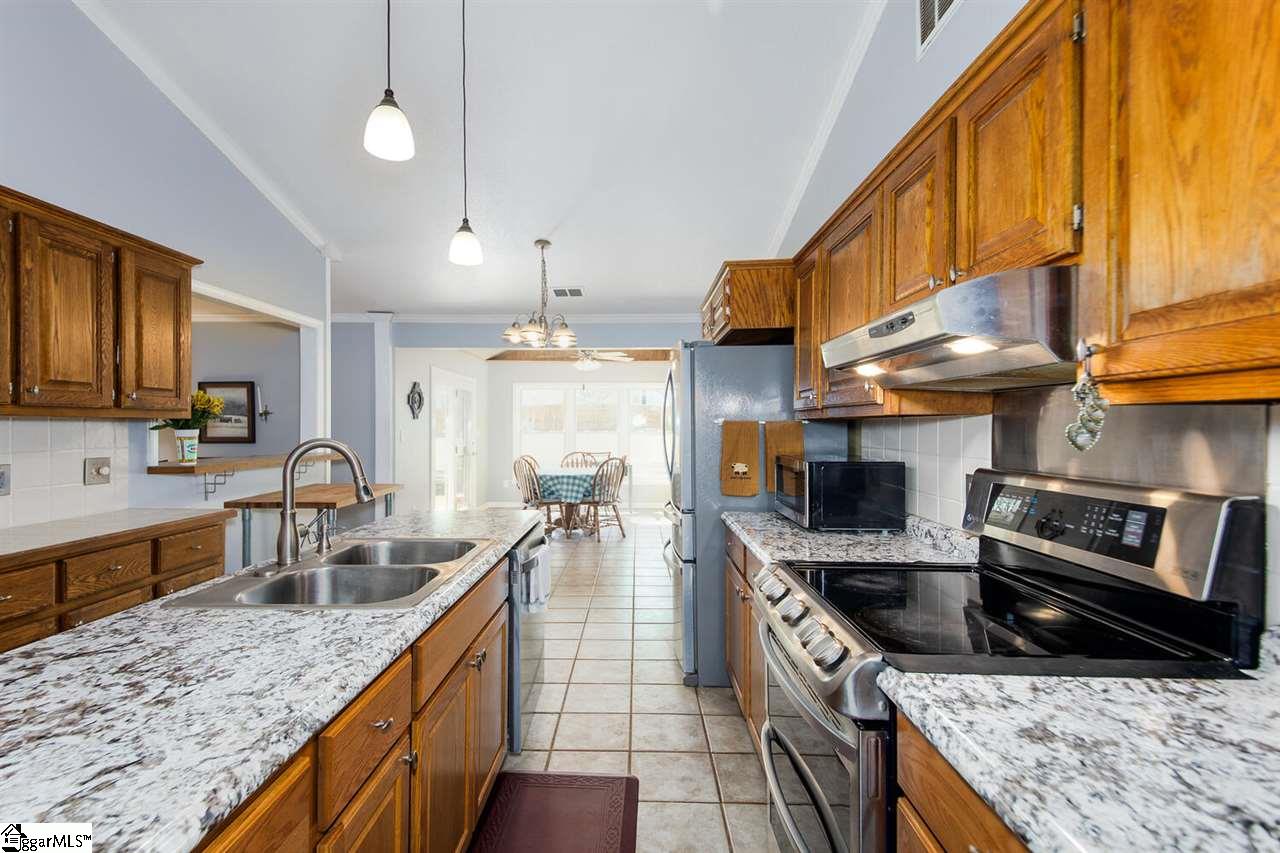 301 Huntington Road Easley, SC 29642 - Photo 11 of 32 Gallery Image 11