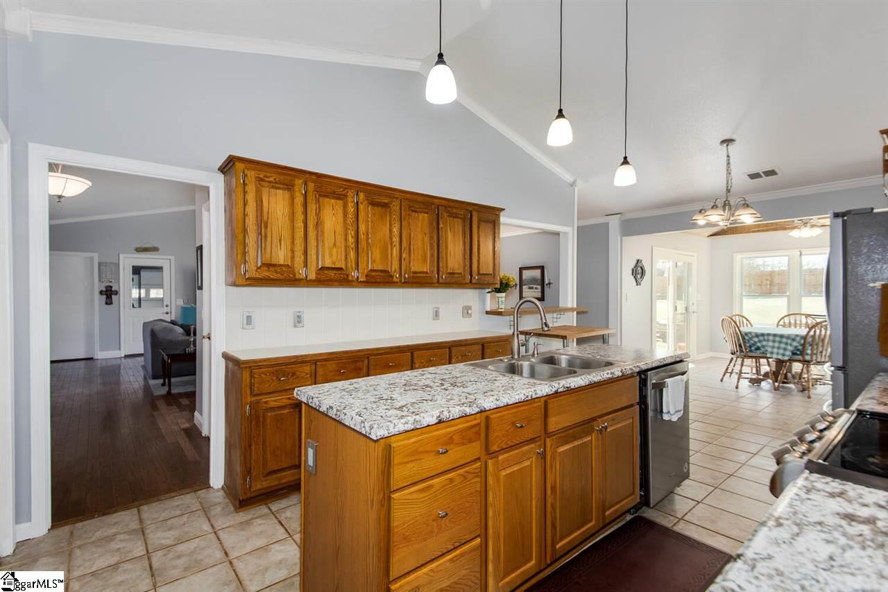 301 Huntington Road Easley, SC 29642 - Photo 12 of 32 Gallery Image 12