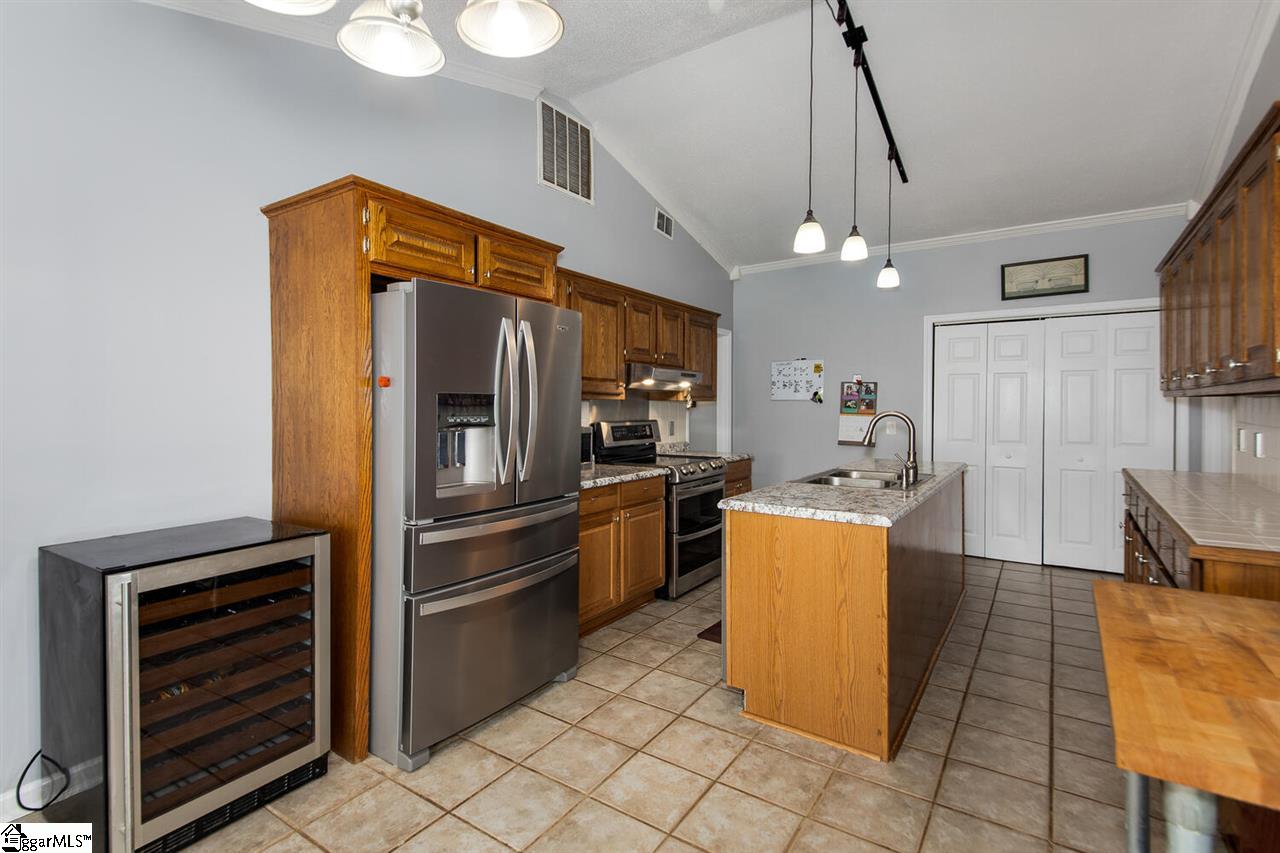 301 Huntington Road Easley, SC 29642 - Photo 10 of 32 Gallery Image 10