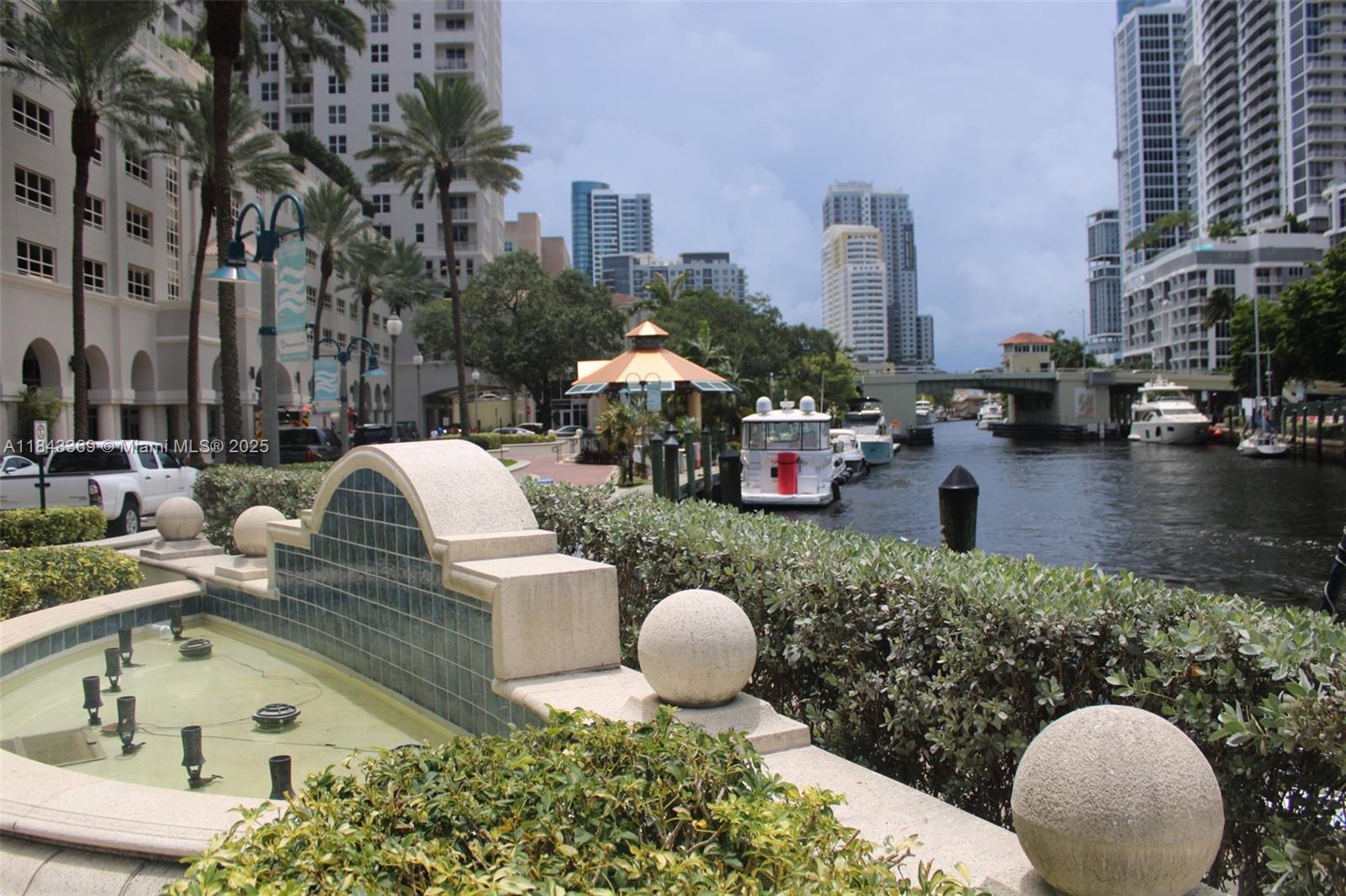 520 Southeast 5th Avenue, Unit 3503 Fort Lauderdale, FL 33301 - Photo 36 of 37 a view of a fountain in front of building