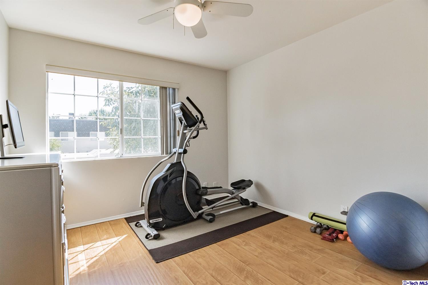 19110 Kittridge Street, Unit 5 Reseda, CA 91335 - Photo 22 of 29