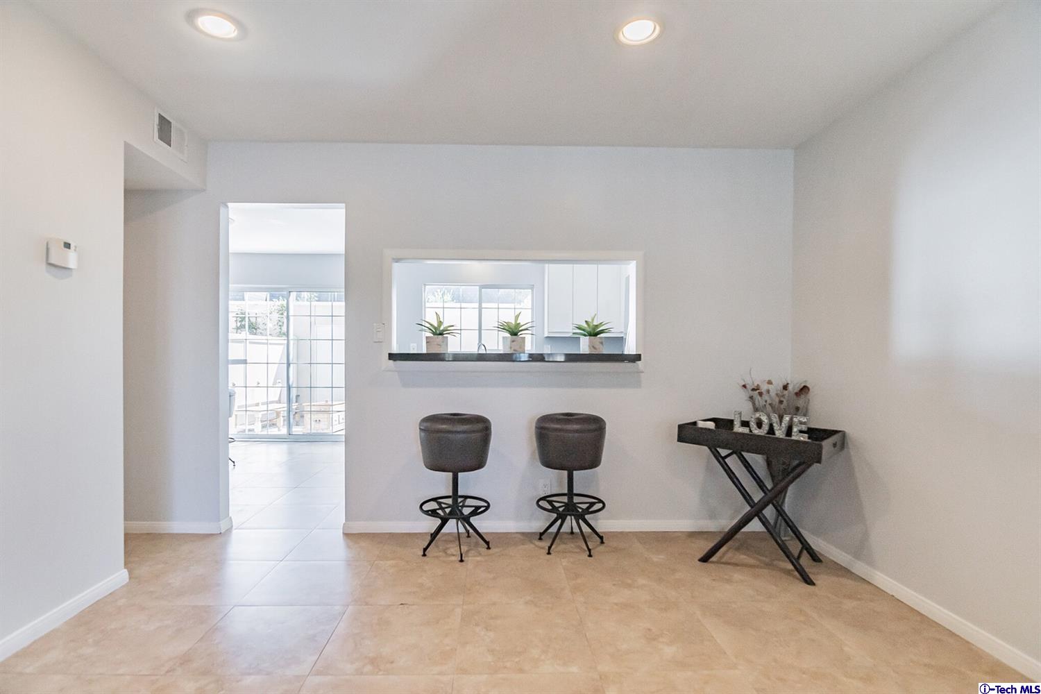 19110 Kittridge Street, Unit 5 Reseda, CA 91335 - Photo 6 of 29