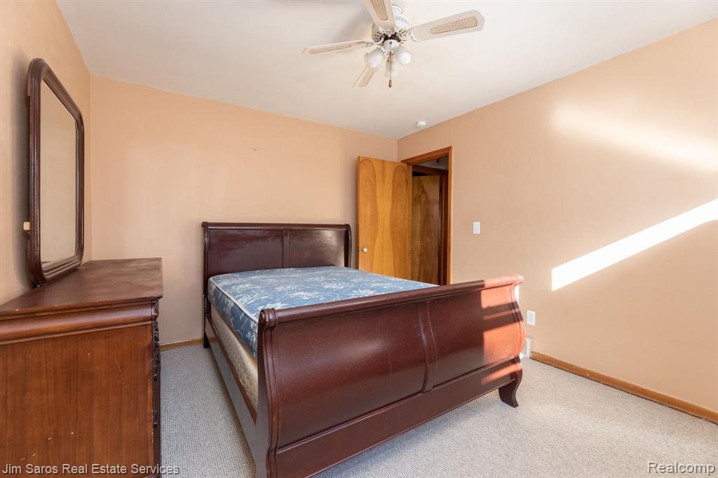 2132 Vernier Road Grosse Pointe Woods, MI 48236 - Photo 8 of 9