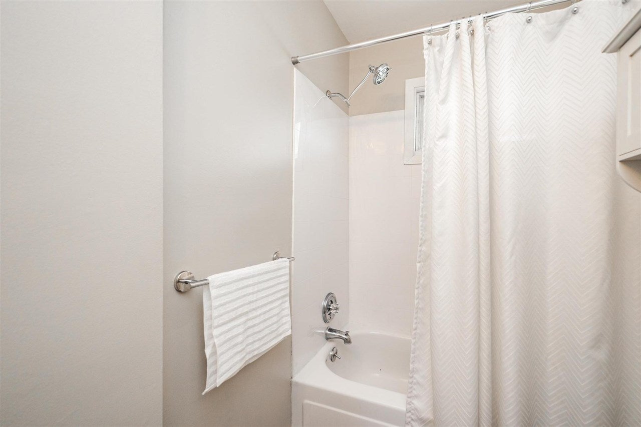 1600 Center Point Road Northeast Cedar Rapids, IA 52402 - Photo 22 of 33 Gallery Image 22