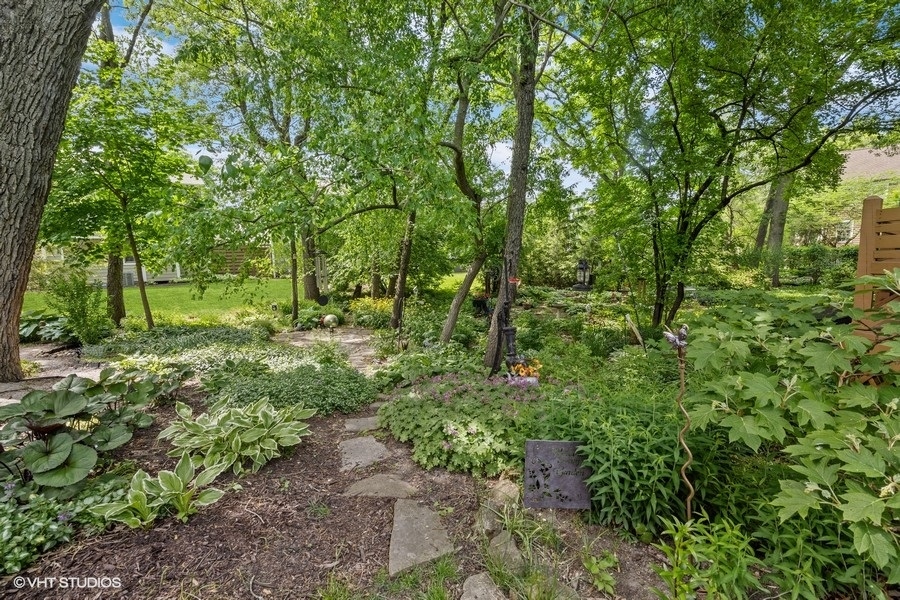 1612 Stonebridge Trail Wheaton, IL 60189 - Photo 19 of 22 a view of outdoor space and green space