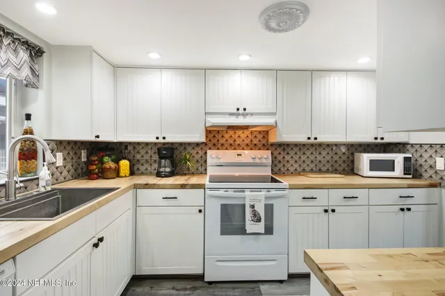 $2,200 | 2912 St Johns Avenue, Unit 24, Jacksonville, FL 32205