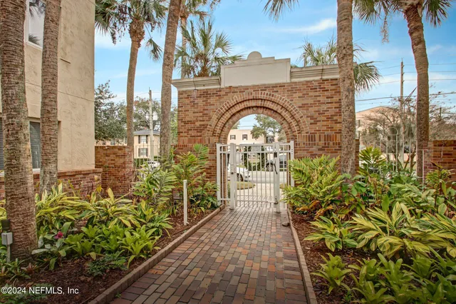 $2,200 | 2912 St Johns Avenue, Unit 24, Jacksonville, FL 32205