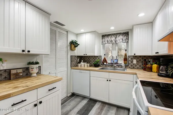 $1,995 | 2912 St Johns Avenue, Unit 24, Jacksonville, FL 32205