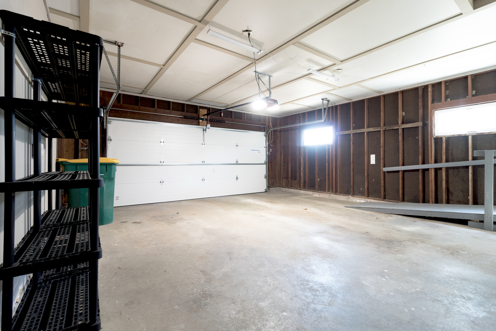 1455 North Gorham Road Morris, IL 60450 - Photo 17 of 22 a view of a garage