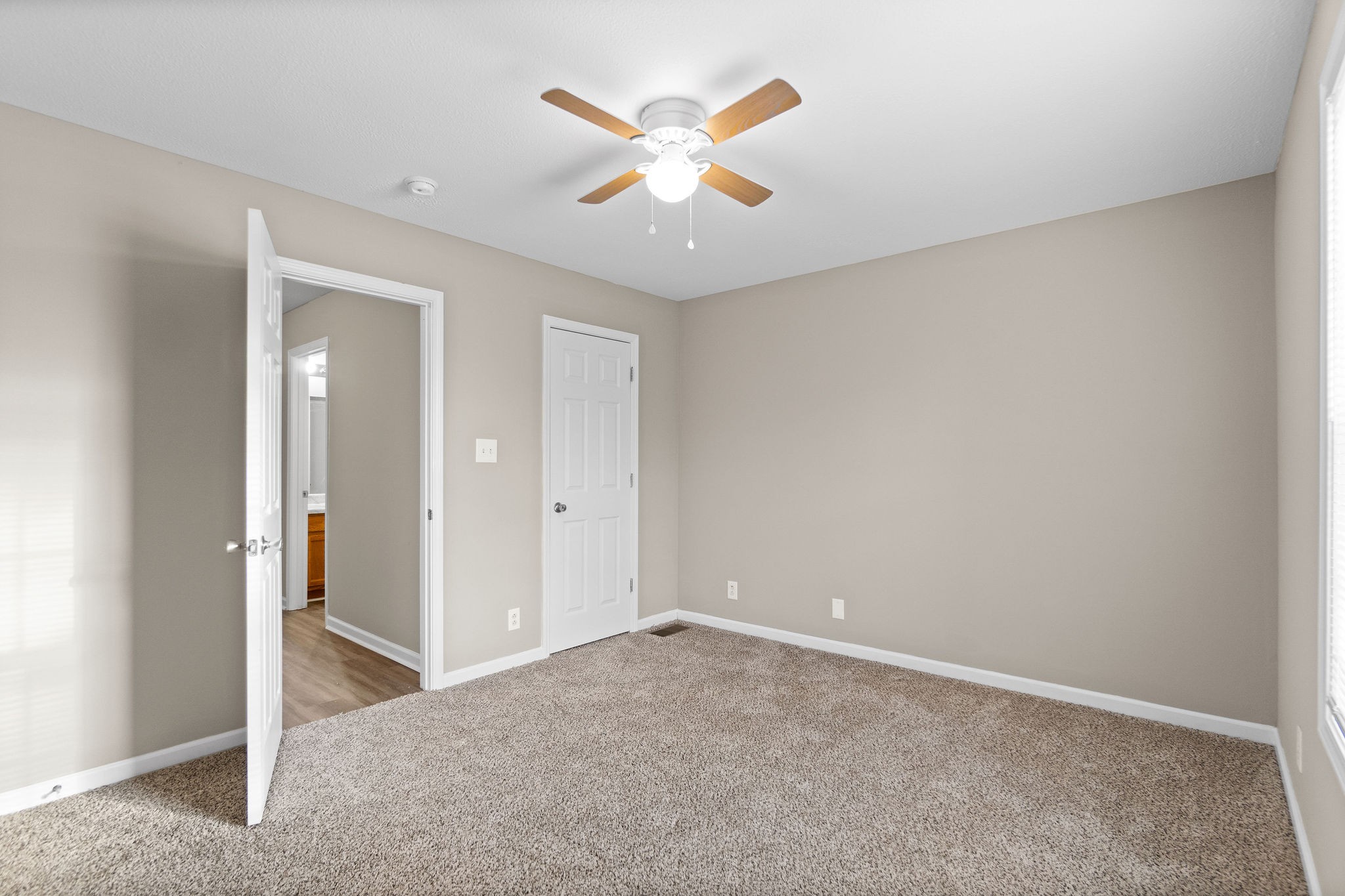 804 Golf View Place, Unit B Clarksville, TN 37043 - Photo 19 of 24 a view of an empty room