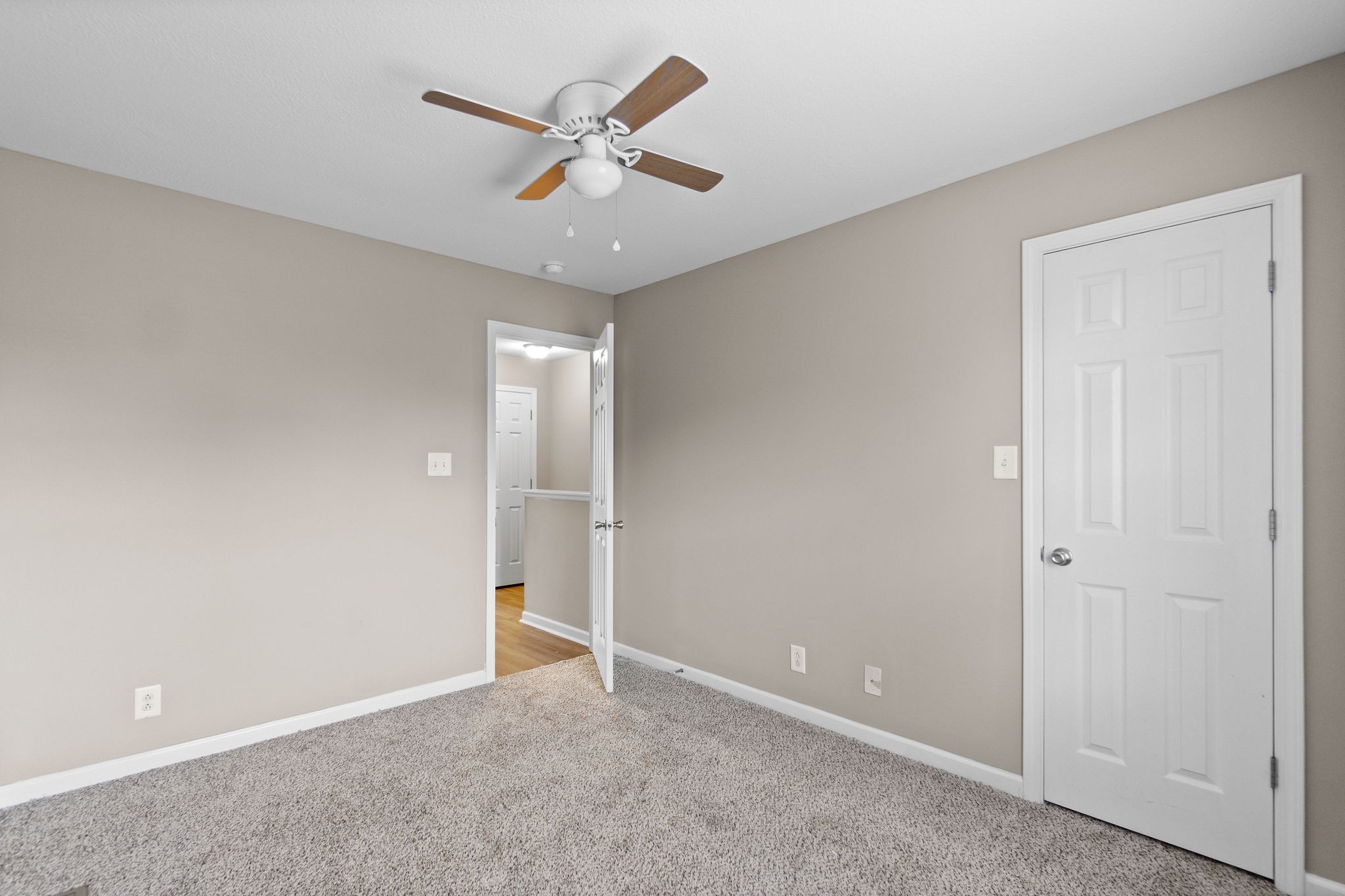 804 Golf View Place, Unit B Clarksville, TN 37043 - Photo 22 of 24 an empty room with closet and fan